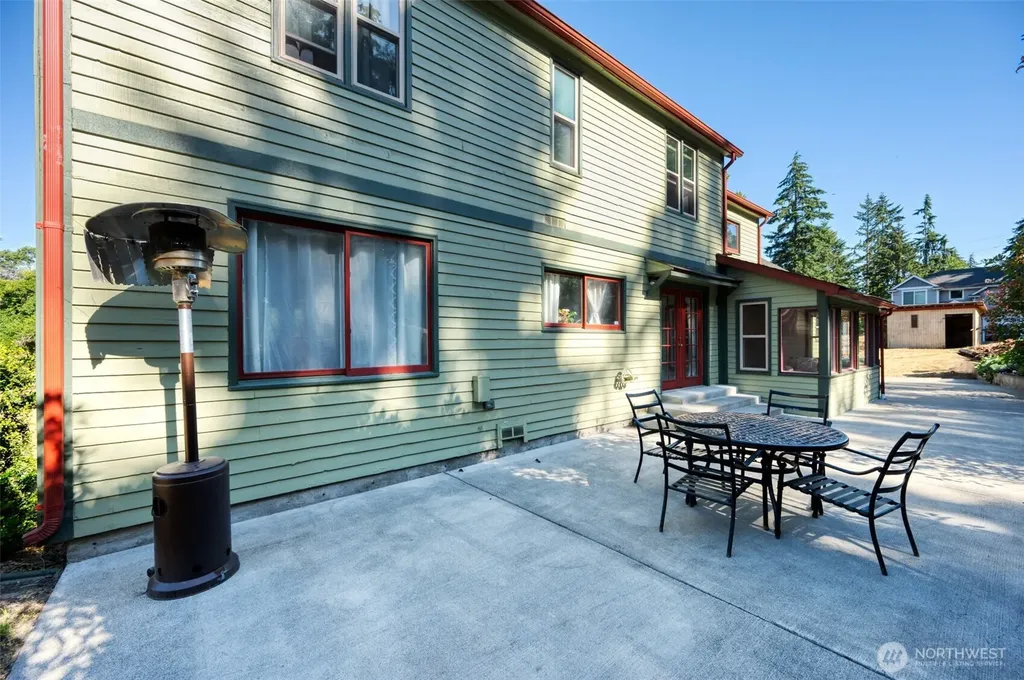 36721 6th Avenue SW Federal Way WA 98023