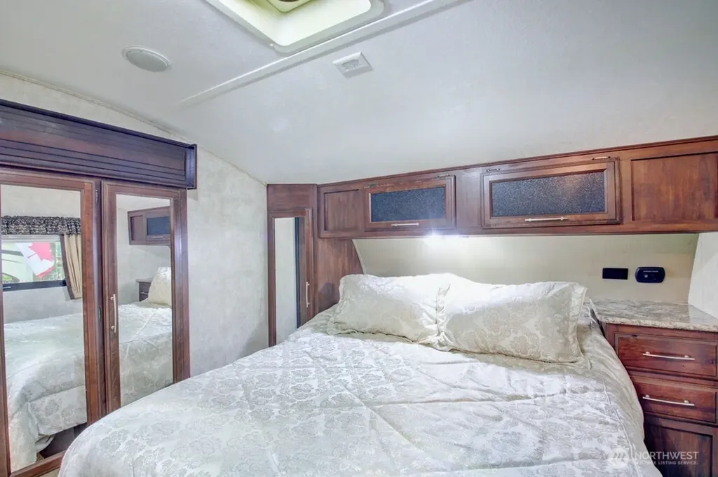 246 Schinn Canyon Court Deming WA 98244
