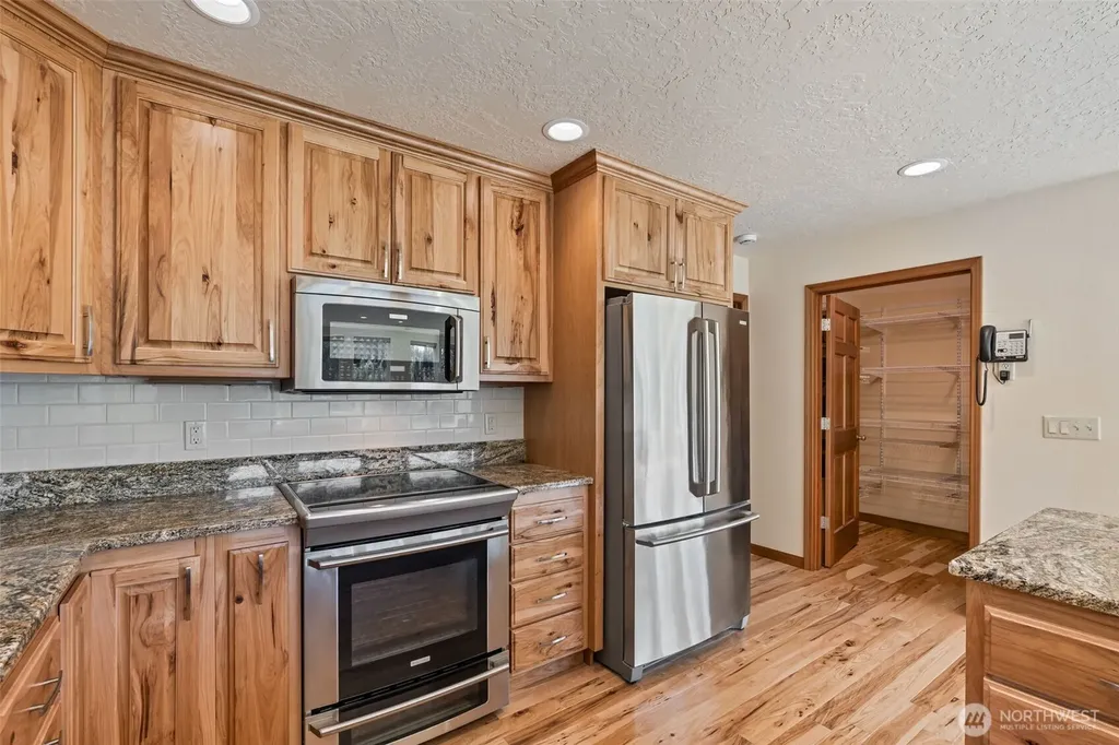 227 Cougar Lane Toledo WA 98591