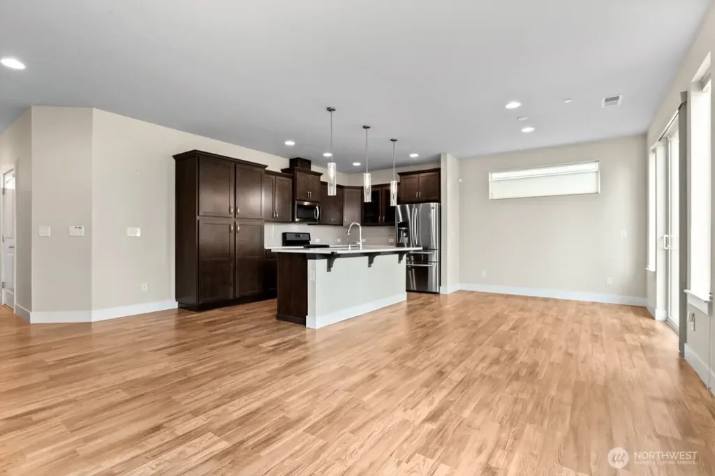 20412 5th Avenue W Lynnwood WA 98036
