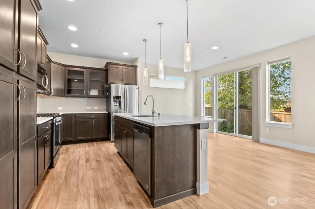 20412 5th Avenue W Lynnwood WA 98036