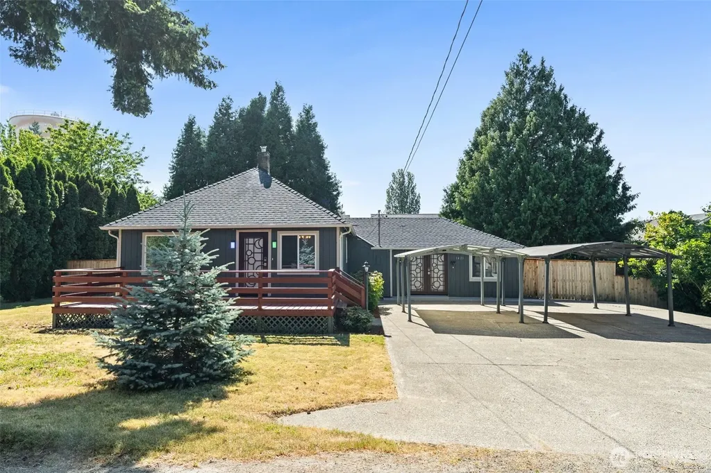 1421 N 32nd Street Renton WA 98056