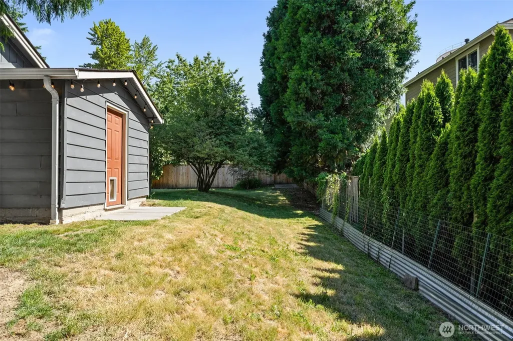 1421 N 32nd Street Renton WA 98056