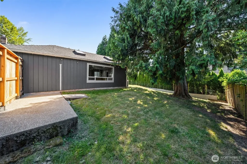 1421 N 32nd Street Renton WA 98056