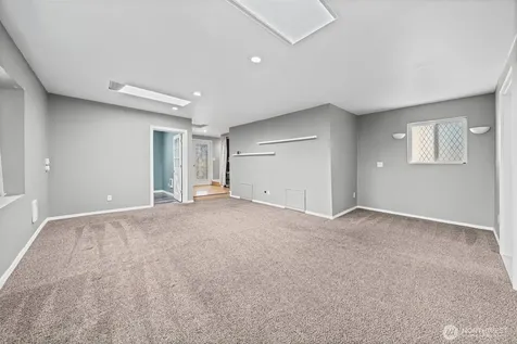 1421 N 32nd Street Renton WA 98056