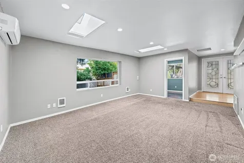 1421 N 32nd Street Renton WA 98056