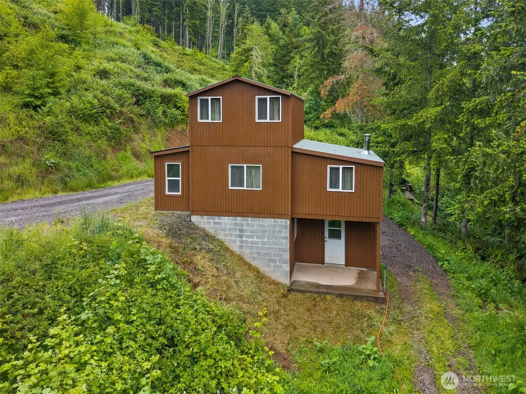 484 Salmon Creek Road Mossyrock WA 98564