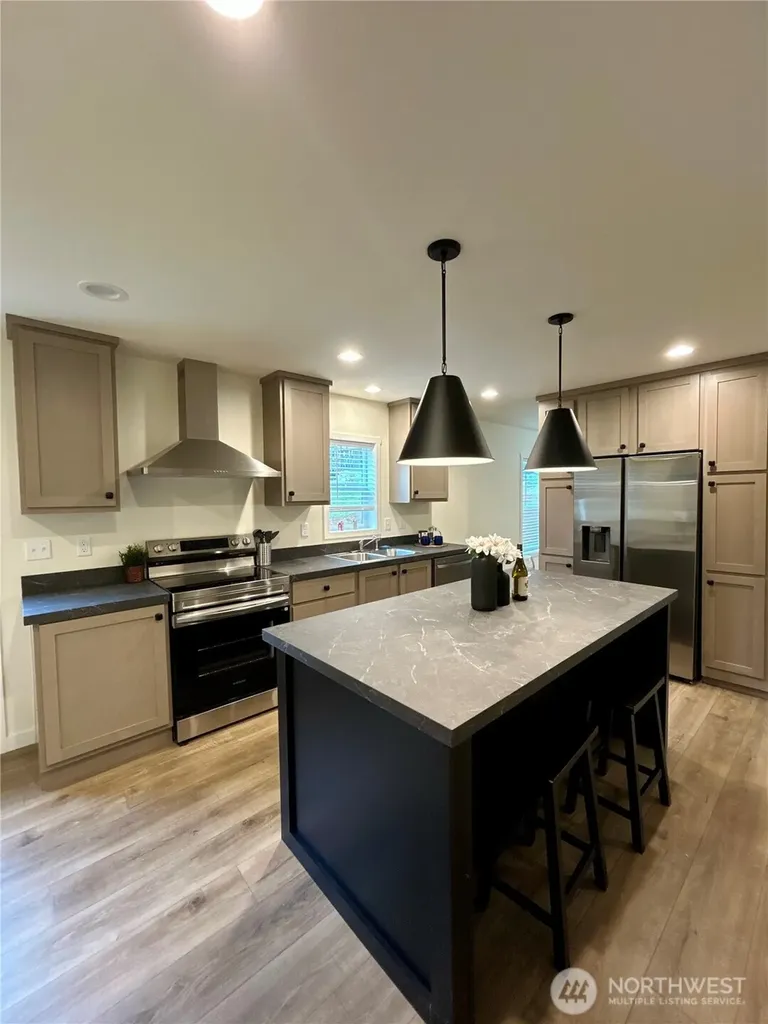 420 E Herron Drive Shelton WA 98584