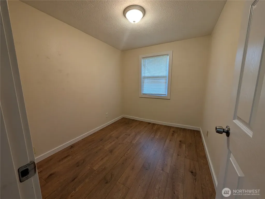 11002 Idlewild Road SW Lakewood WA 98498