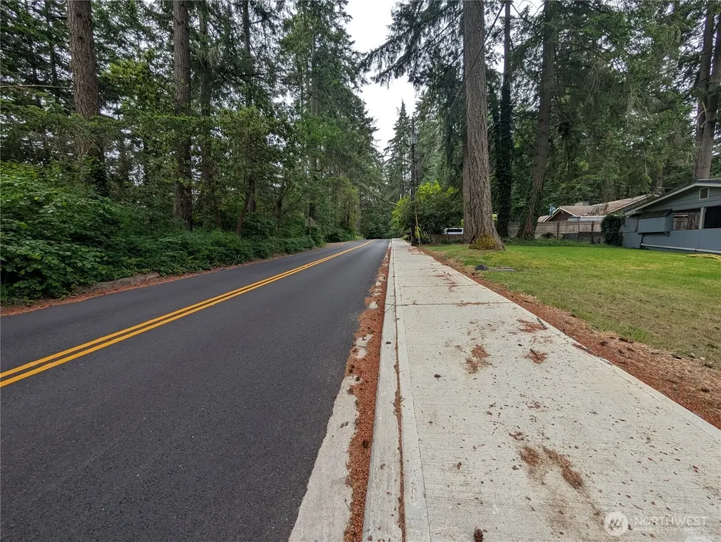 11002 Idlewild Road SW Lakewood WA 98498