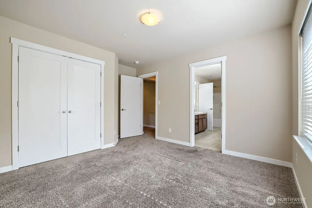 944 SW 108th Street SW Seattle WA 98146