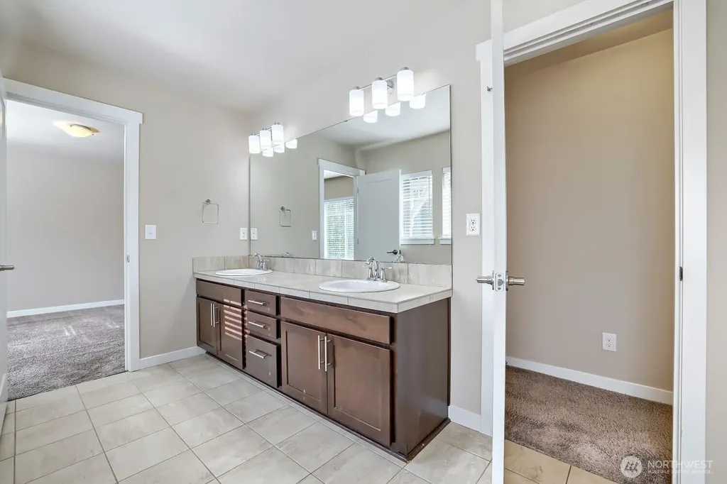 944 SW 108th Street SW Seattle WA 98146