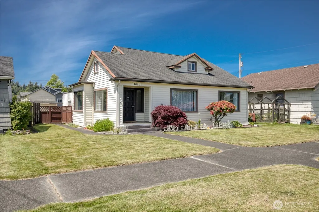 606 W 4th Street Aberdeen WA 98520