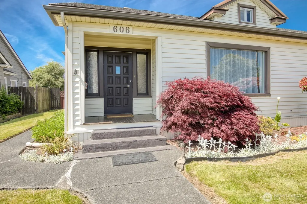 606 W 4th Street Aberdeen WA 98520