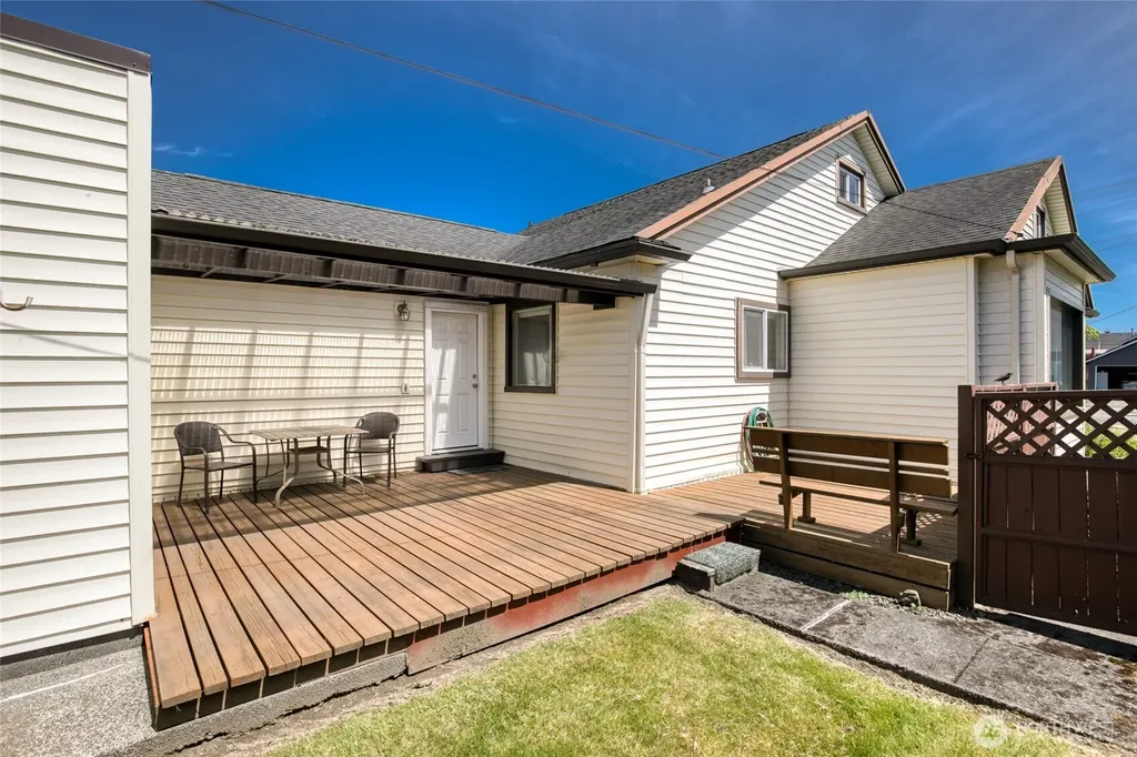 606 W 4th Street Aberdeen WA 98520