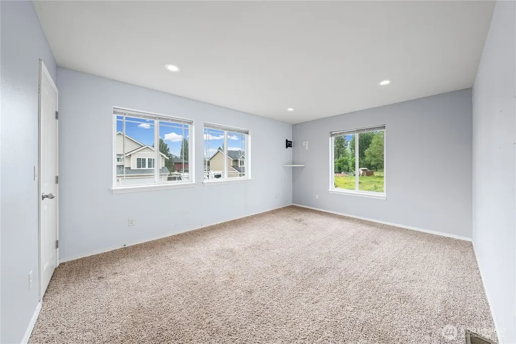 411 Rudnick Court NW Orting WA 98360