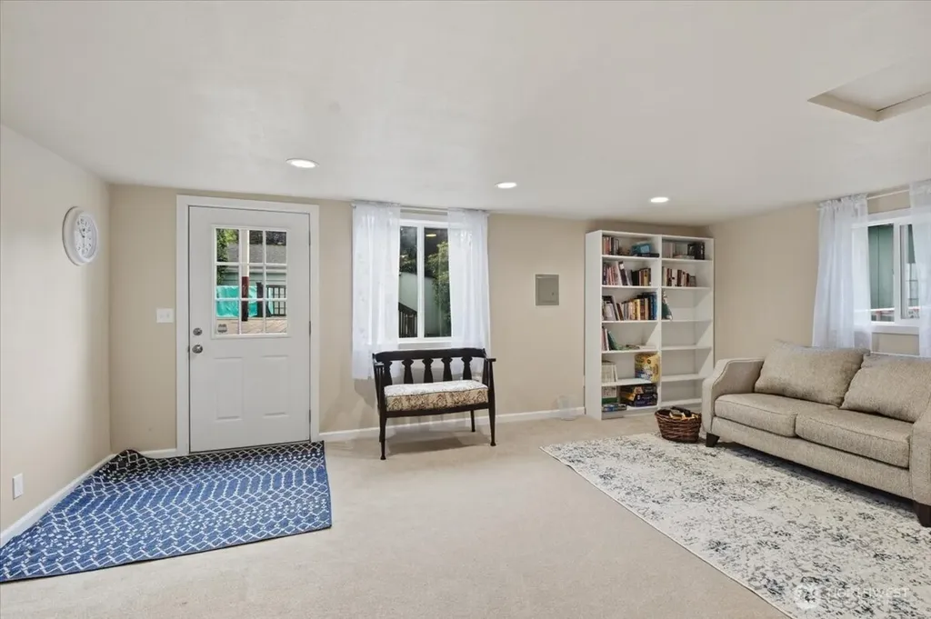 491 W Columbia Street Monroe WA 98272