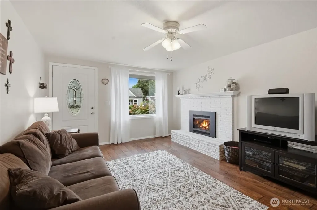 491 W Columbia Street Monroe WA 98272