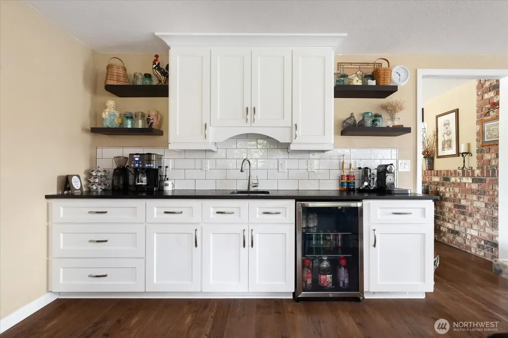 1596 Links Way Oak Harbor WA 98277