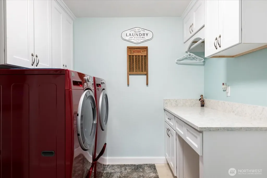 1596 Links Way Oak Harbor WA 98277