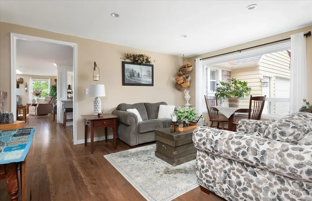 1596 Links Way Oak Harbor WA 98277