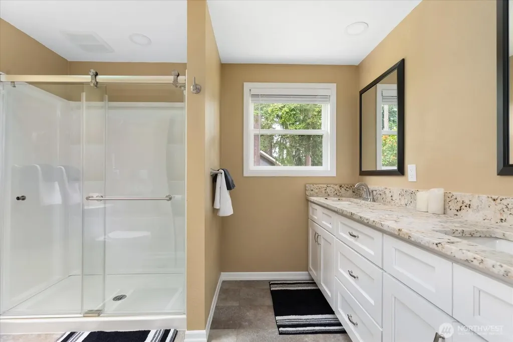 1596 Links Way Oak Harbor WA 98277