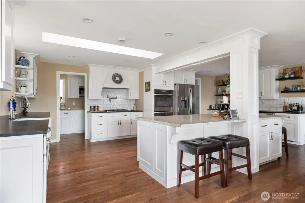 1596 Links Way Oak Harbor WA 98277