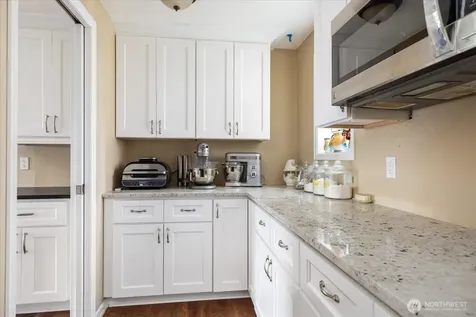 1596 Links Way Oak Harbor WA 98277