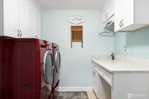 1596 Links Way Oak Harbor WA 98277
