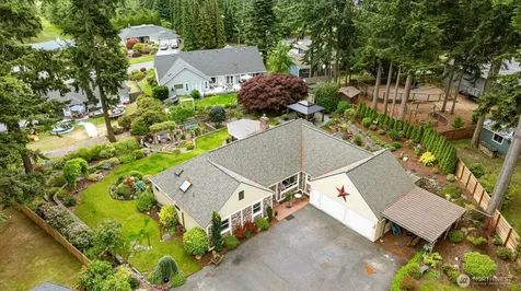 1596 Links Way Oak Harbor WA 98277