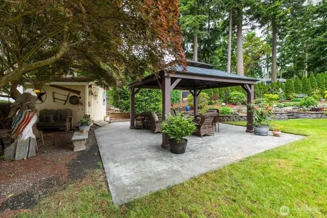 1596 Links Way Oak Harbor WA 98277