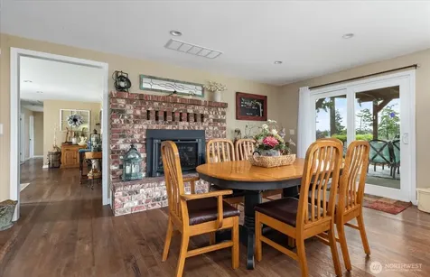 1596 Links Way Oak Harbor WA 98277