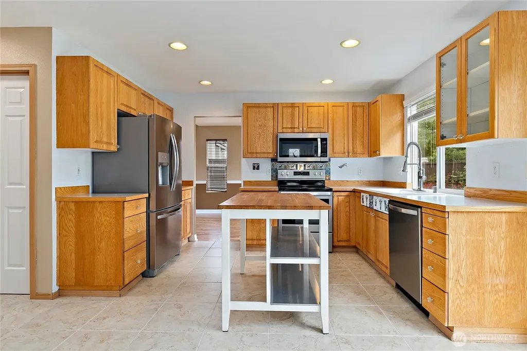 394 25th Avenue Milton WA 98354
