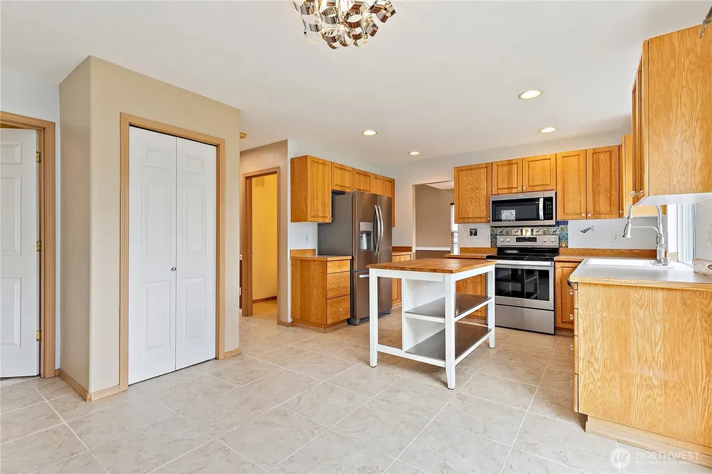 394 25th Avenue Milton WA 98354