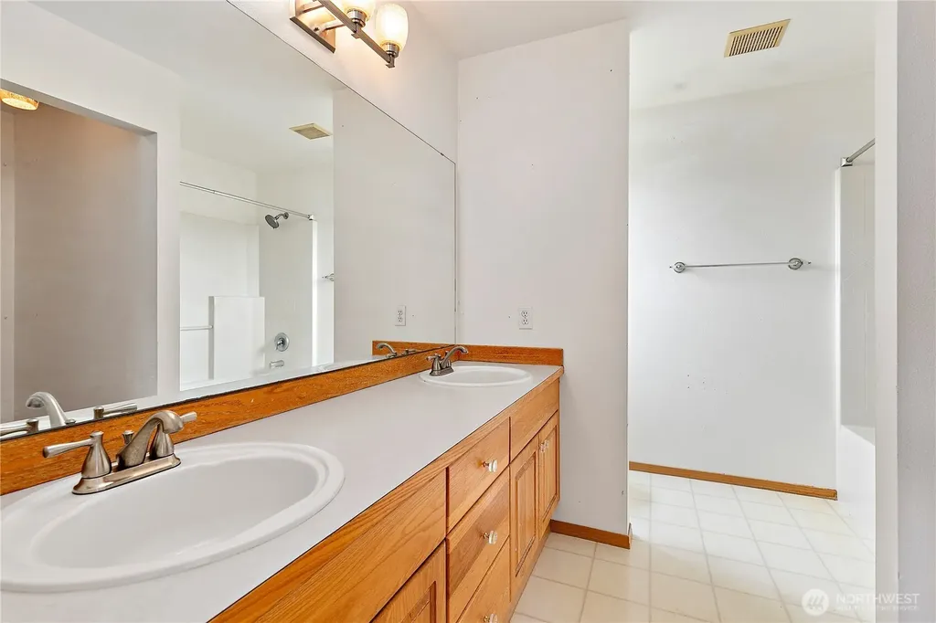 394 25th Avenue Milton WA 98354