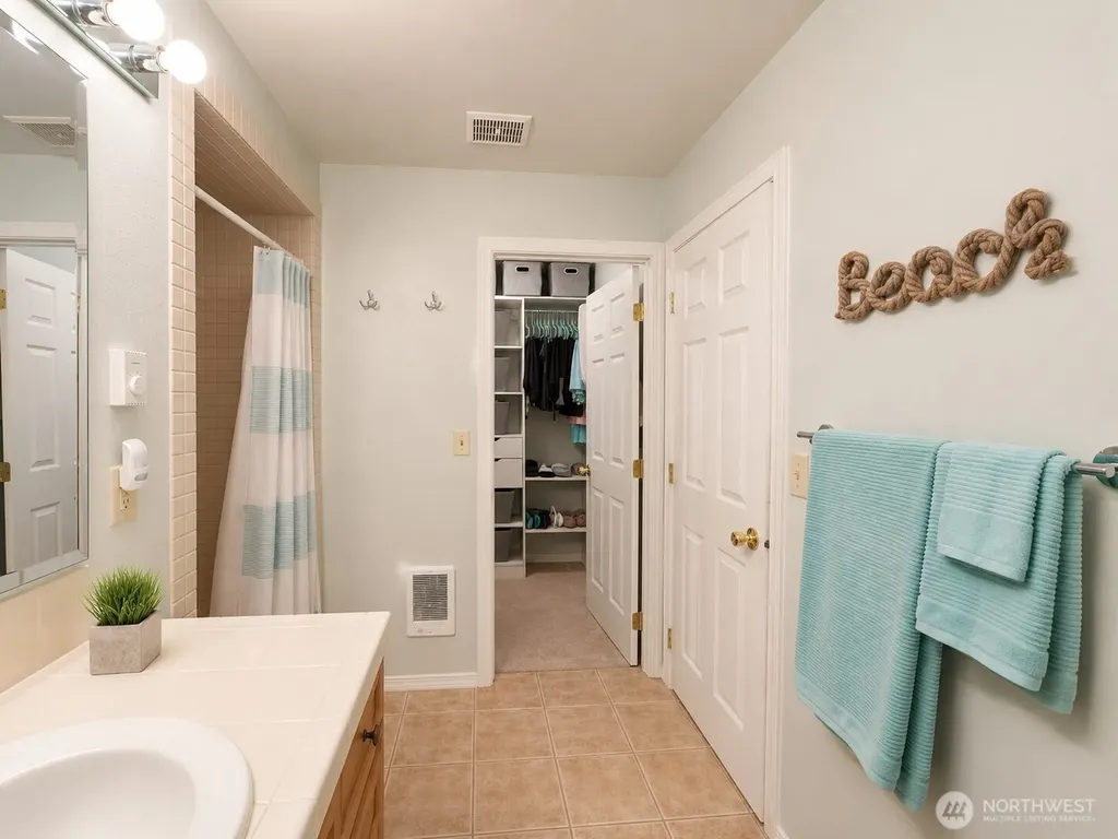 214 Canal Drive NE Ocean Shores WA 98569