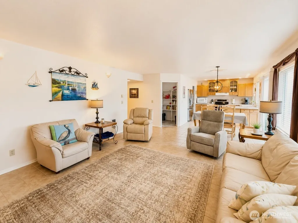 214 Canal Drive NE Ocean Shores WA 98569