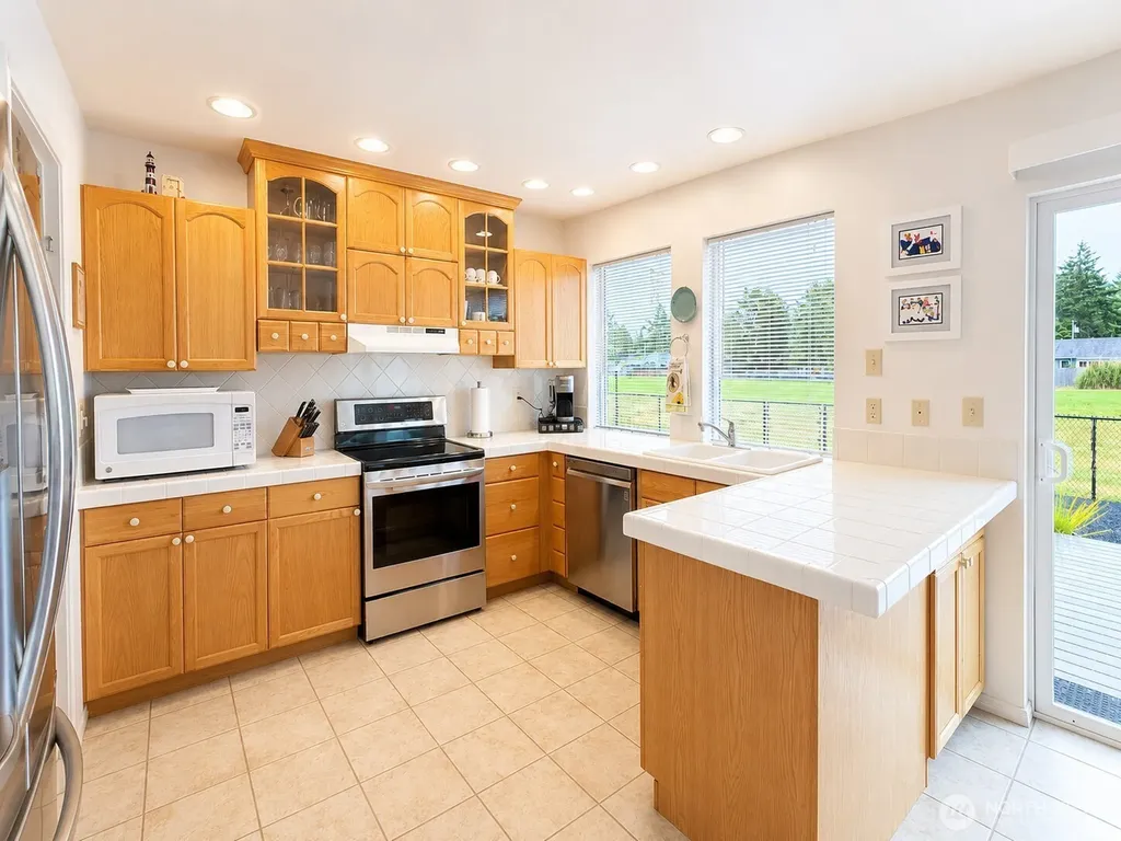 214 Canal Drive NE Ocean Shores WA 98569