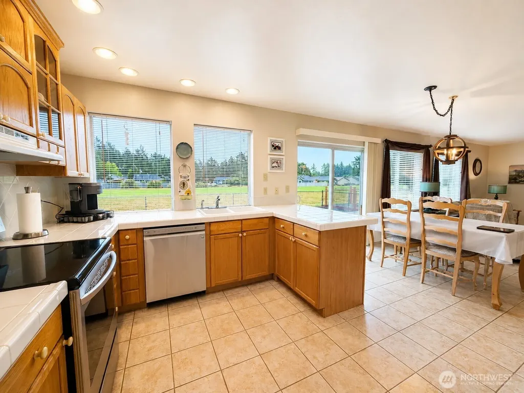 214 Canal Drive NE Ocean Shores WA 98569