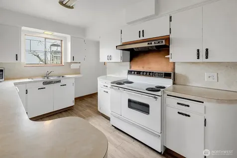 3002 NW 70th Street Seattle WA 98117