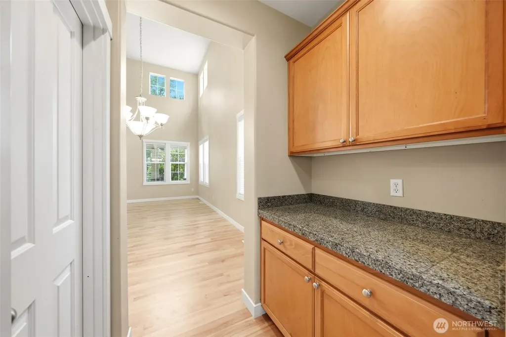 24750 NE 3rd Place Sammamish WA 98074