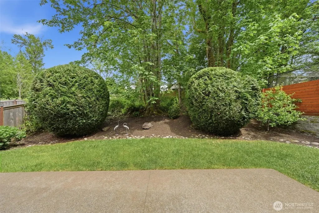 24750 NE 3rd Place Sammamish WA 98074