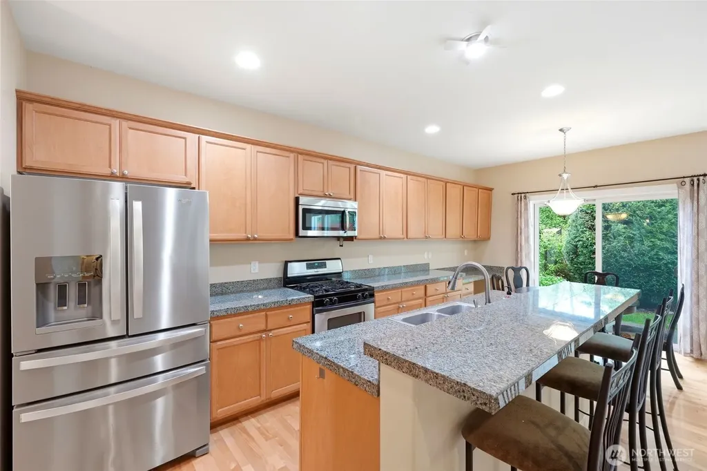 24750 NE 3rd Place Sammamish WA 98074