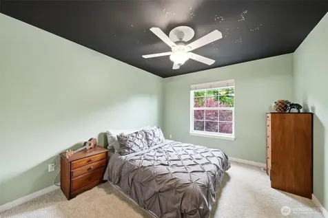 24750 NE 3rd Place Sammamish WA 98074