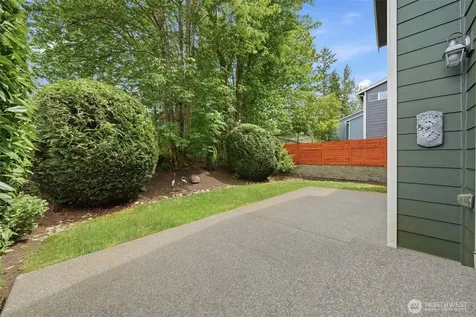24750 NE 3rd Place Sammamish WA 98074