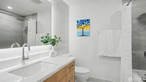6560 W Mercer Way Mercer Island WA 98040