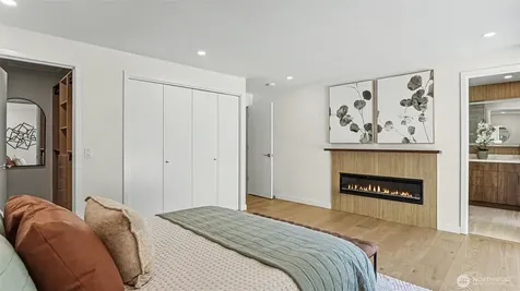 6560 W Mercer Way Mercer Island WA 98040