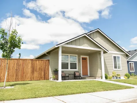 507 Powell Avenue Winlock WA 98596