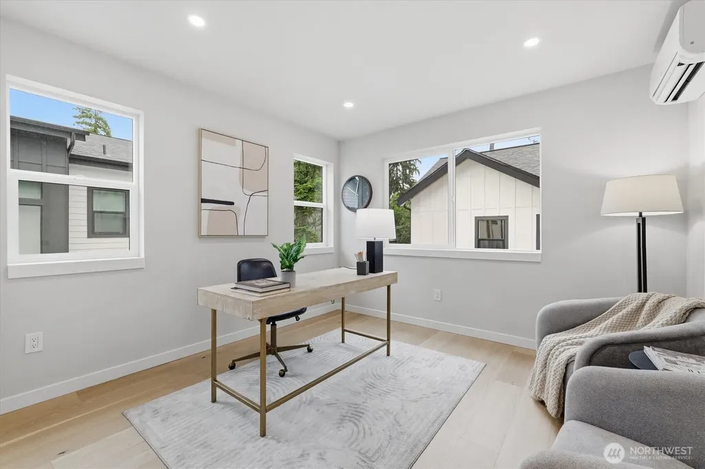 12426 NE 90th Street Kirkland WA 98033