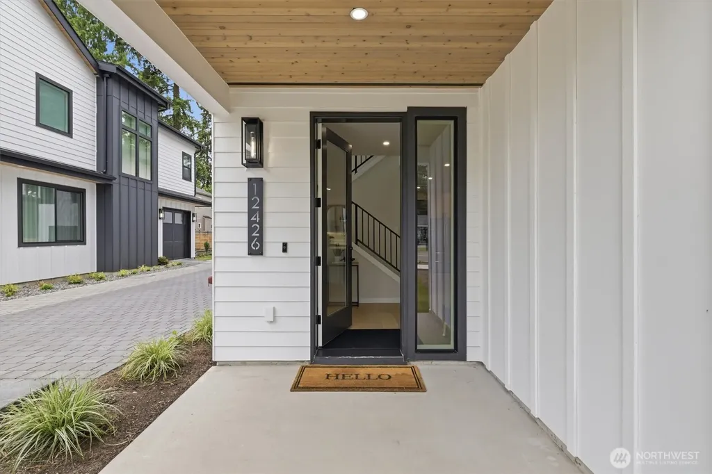 12426 NE 90th Street Kirkland WA 98033
